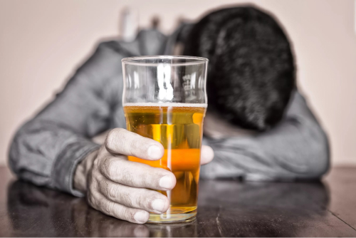 Мужчина и пиво
